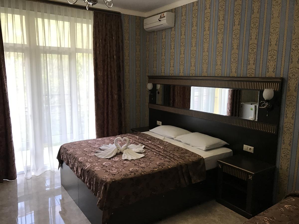 Hotel Danelyan Πιτσούντα Εξωτερικό φωτογραφία