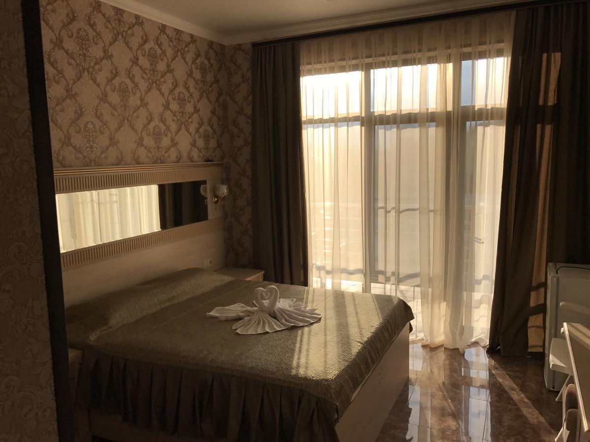 Hotel Danelyan Πιτσούντα Εξωτερικό φωτογραφία