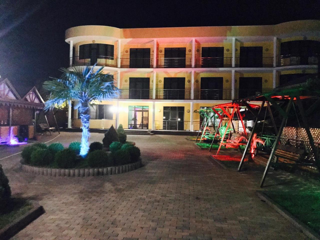 Hotel Danelyan Πιτσούντα Εξωτερικό φωτογραφία