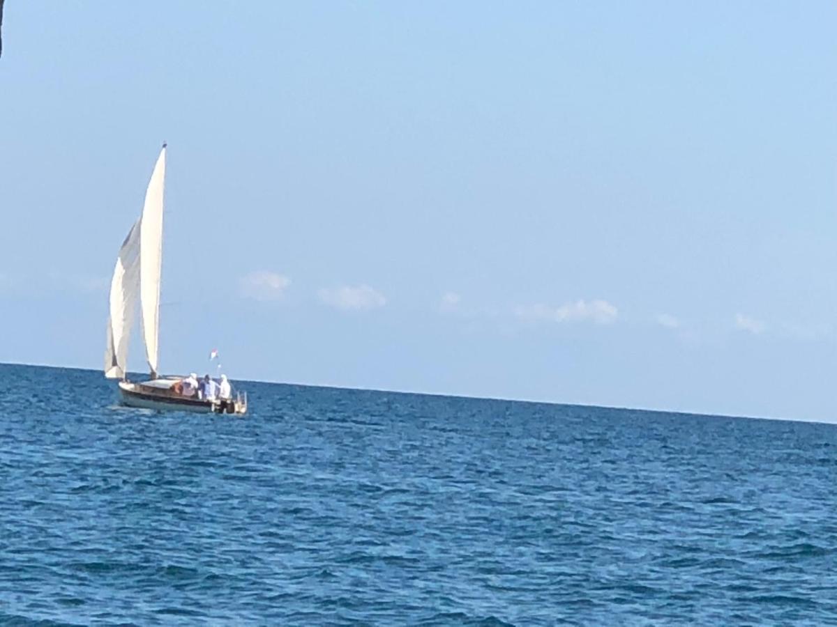 Hotel Danelyan Πιτσούντα Εξωτερικό φωτογραφία